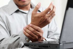 treatment of carpal tunnel syndrome with your warrensburg chiropractor